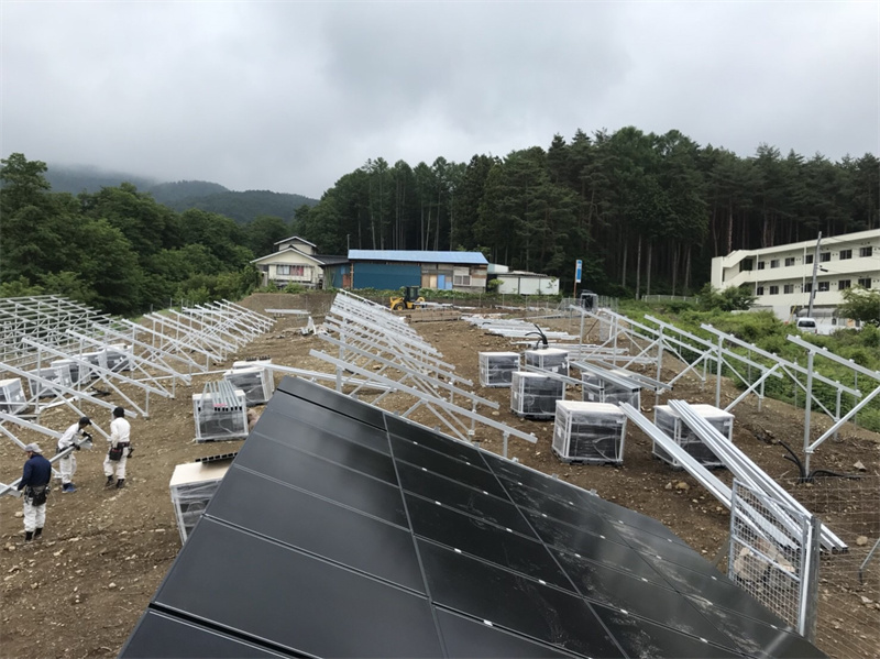 Himzen Solar Ground -asennusjärjestelmä_maaruuvi_alumiini (4)